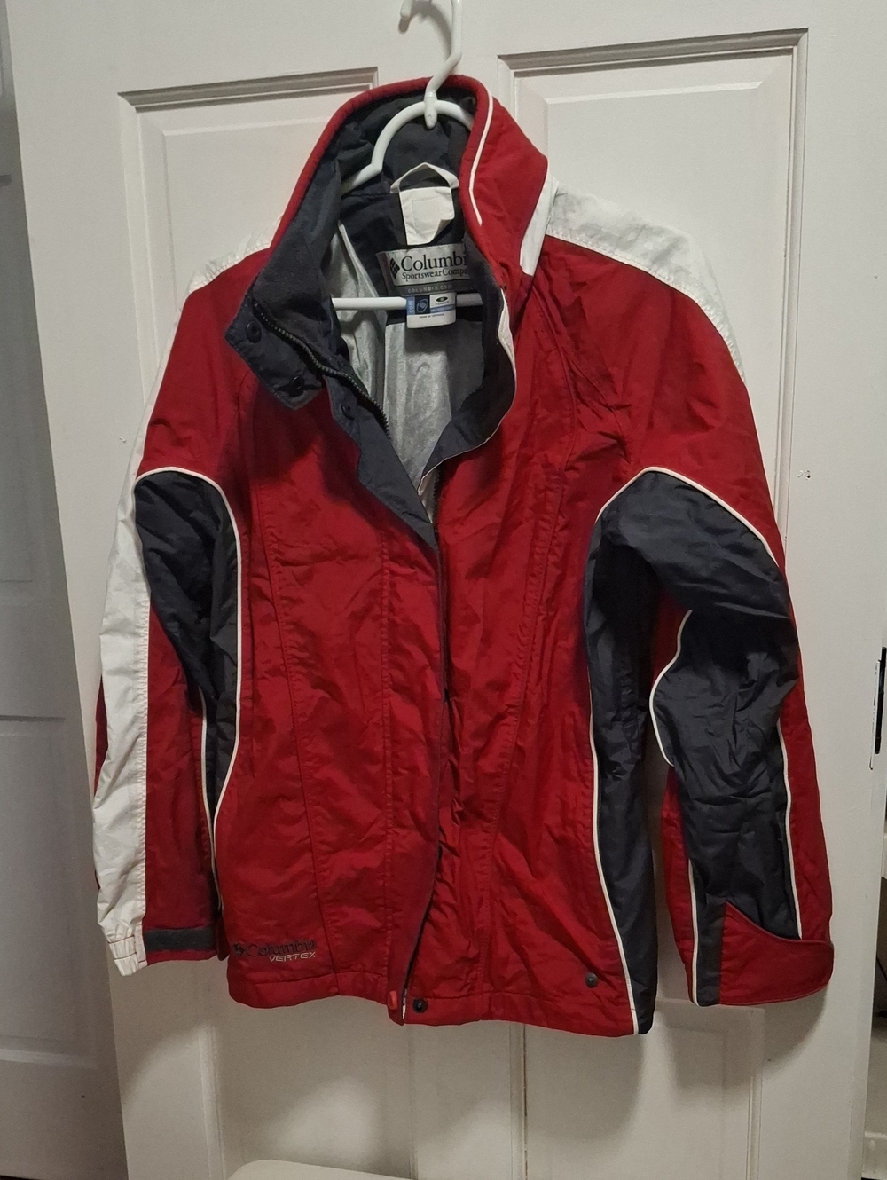 Columbia Vertex Red and Gray Insulated Ski Jacket.  Omni Shield. Ladies Sm